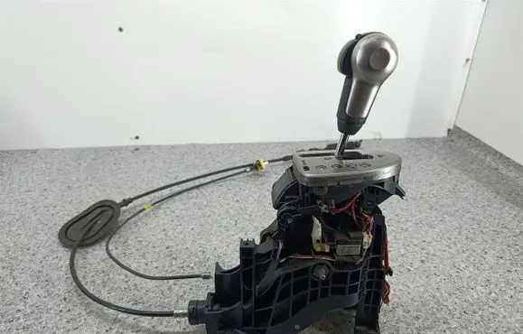 Nissan Qashqai Gear shifter/selector TDS06HA01JD900