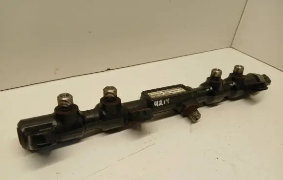 Ford Mondeo Mk III Fuel main line pipe 2S709D280AE