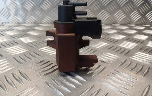 Volvo S40 Turbo solenoid valve 6G9Q9E882CA 70177100