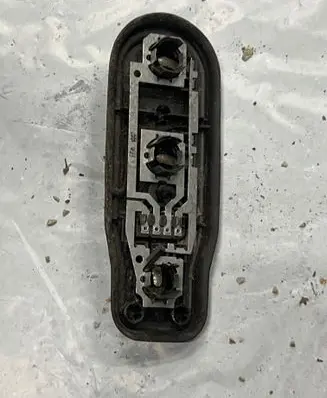 BMW 5 E39 Tail light bulb cover holder 393440