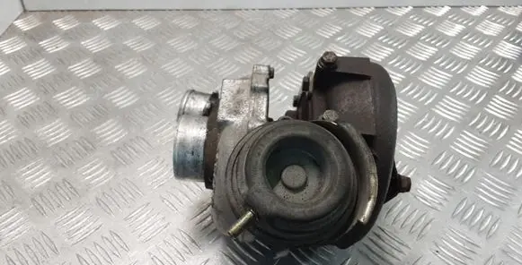 Audi A4 S4 B7 8E 8H Turbo 059145701S GT2052V