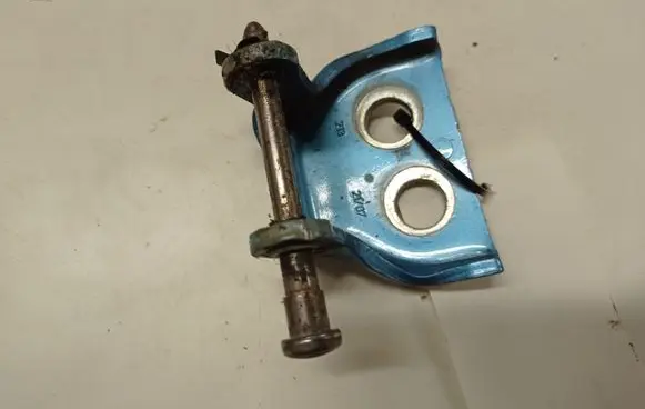 Citroen C4 I Picasso Rear door lower hinge
