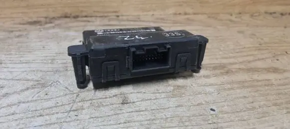 Volkswagen PASSAT B6 Gateway control module 3C0907530L