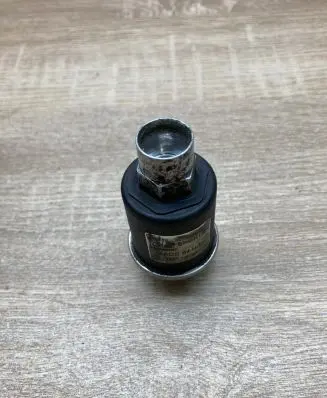 Volkswagen Golf III Air conditioning (A/C) pressure sensor 1H0959139B