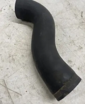 BMW 5 E39 Intercooler hose/pipe 2246718