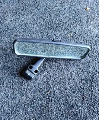 Subaru Legacy Rear view mirror (interior) E10110100