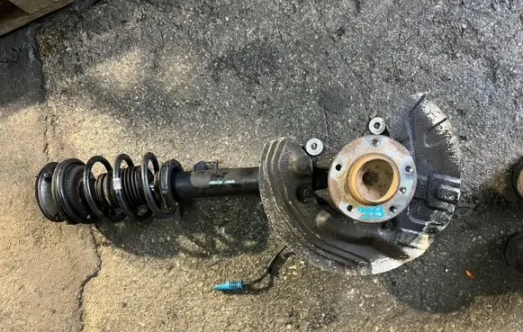 BMW X1 E84 Front wheel hub spindle knuckle 6855239
