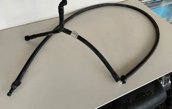 Mercedes-Benz CLA C117 X117 W117 Windshield washer fluid hose A2468600592