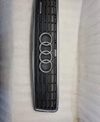 Audi A8 S8 D2 4D Front grill 4D0853651N