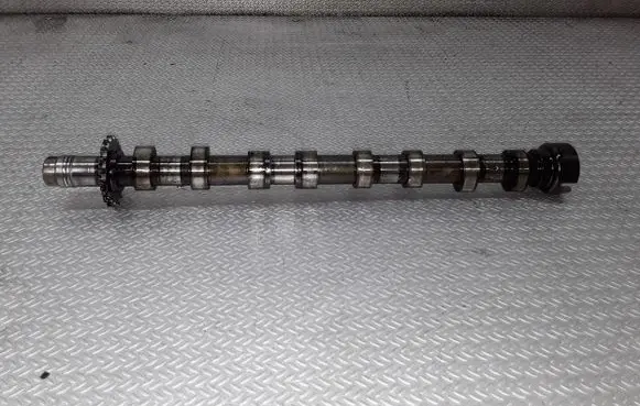 Peugeot 407 Camshaft 