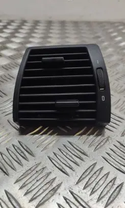 BMW X5 E53 Dashboard side air vent grill/cover trim 8402215