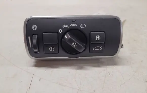 Volvo V70 Light switch 30739448