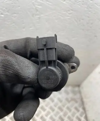 Alfa Romeo 159 Fuel pressure regulator 0928400680
