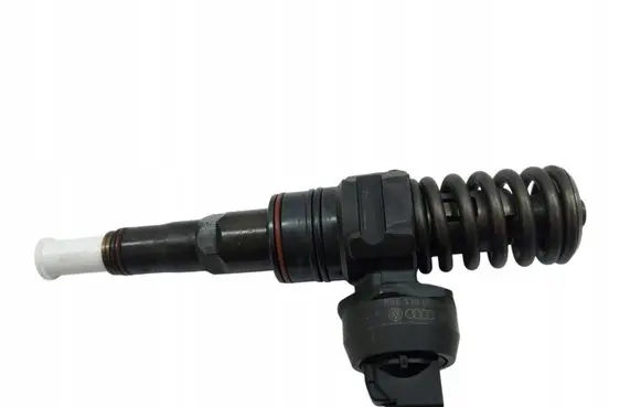 Audi A4 S4 B6 8E 8H Fuel injector 038130073AR