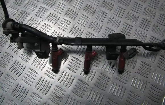 Fuel main line pipe