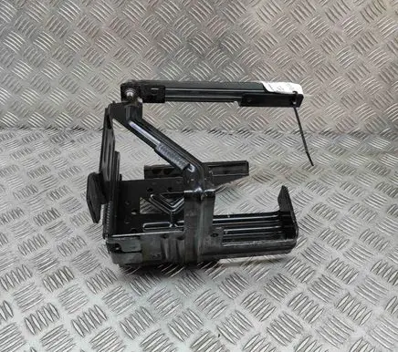 BMW iX Battery bracket 8717937
