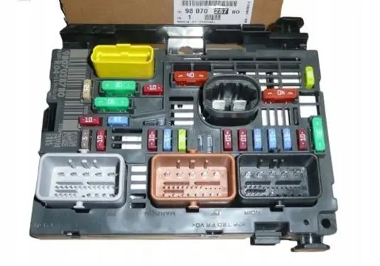 Peugeot Partner BSM Control unit 9807028780