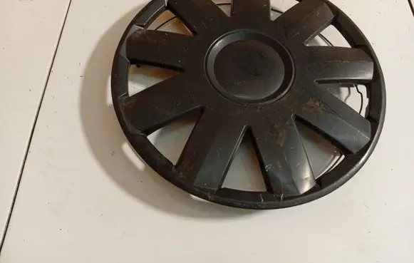 Volkswagen Polo IV 9N3 R15 wheel hub/cap/trim M285470