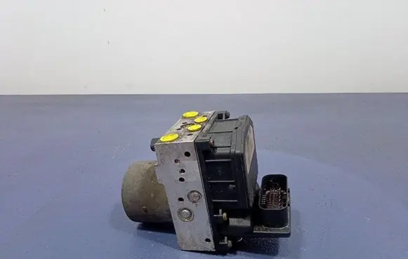 Toyota Avensis Verso ABS Pump 4454005033