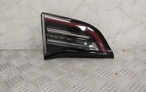 Tesla Model 3 Tailgate rear/tail lights 1077401