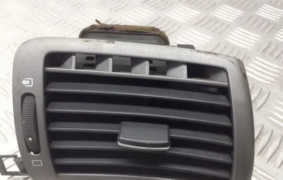 Peugeot 407 Dashboard air vent grill cover trim 9644589377