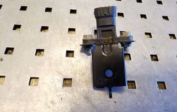Toyota Corolla E120 E130 Air pressure sensor 8942171020
