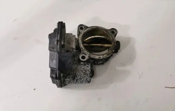 BMW 6 F12 F13 Throttle valve 7810752
