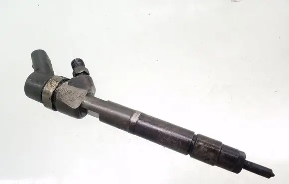 Mercedes-Benz A W168 Fuel injector 0445110015 A6680700287