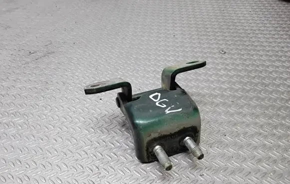 Suzuki Grand Vitara II Rear door upper hinge