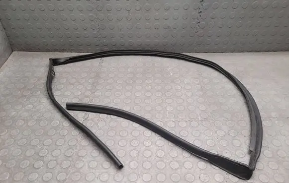 BMW X5 E53 Engine compartment rubber 8403225