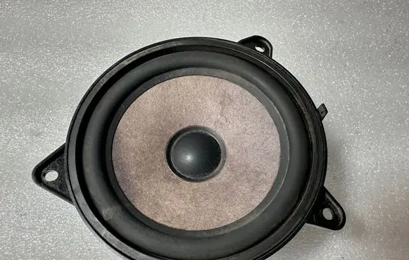 Audi A4 S4 B5 8D Front door speaker 8D0035411A 491841011204