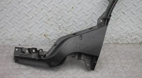 Mazda CX-30 Brake cooling air channel/duct WLOTLEWYDFR550A51 DFR550A51 DFR550A52
