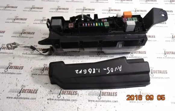 Toyota Avensis T250 Fuse box set 8178PA1