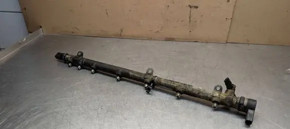 Mercedes-Benz E W211 Fuel main line pipe A6130700195 000582L2 0445216007