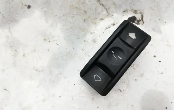 BMW 5 E39 Sunroof switch 61318352182 8352182 03015000