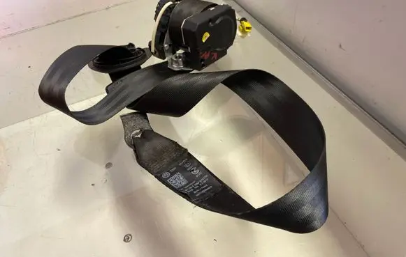 Volkswagen Touran II Front seatbelt TYP65710 1T1857705D 34151703