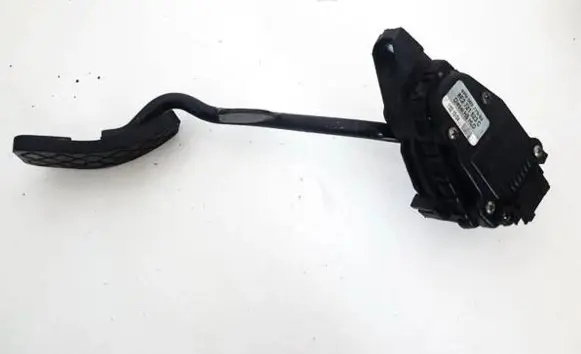 Volkswagen PASSAT B5.5 Accelerator throttle pedal 8e2721523c 6pv007770-33