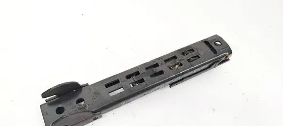 Volkswagen Golf Plus Seat belt adjustment rail 1T0857819
