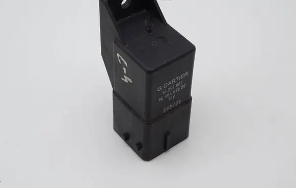 Citroen C4 I Glow plug pre-heat relay 9640469680 51252002