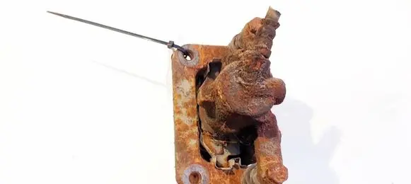 Rear brake caliper