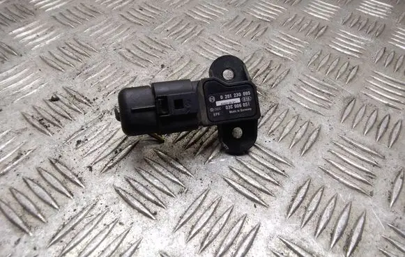 Volkswagen Golf V Air pressure sensor 0261230095 03C906051