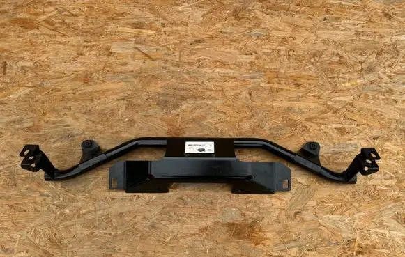Land Rover Defender Front bumper mounting bracket M8BM17B765AA