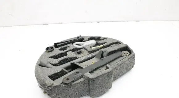Jaguar XK8 - XKR Tool set MJA6360AB