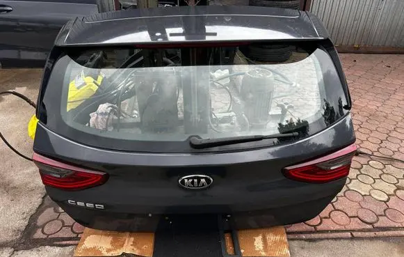 KIA Ceed Tailgate/trunk/boot lid 
