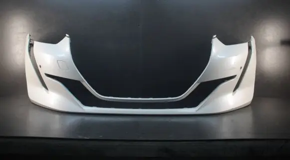 Peugeot 208 II Front bumper 