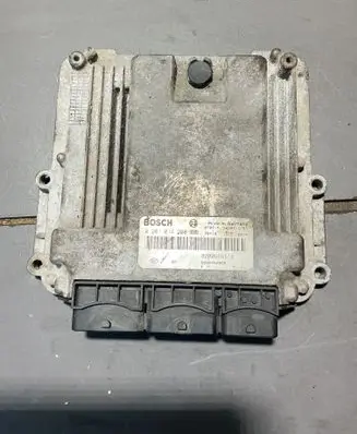 Opel Vivaro Engine control unit/module 0281014208 8200666516
