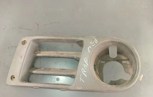 Renault Trafic II (X83) Front fog light trim/grill 8200113993 91168432 525719894
