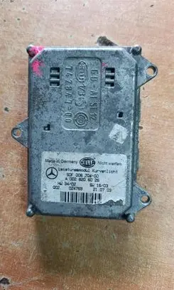 Mercedes-Benz CLS C219 Xenon control unit/module 5DF008704-00 A0028206026