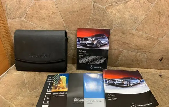 Mercedes-Benz E W212 User manual 
