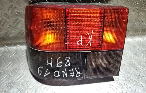 Renault 19 Rear/tail lights 87070 010200